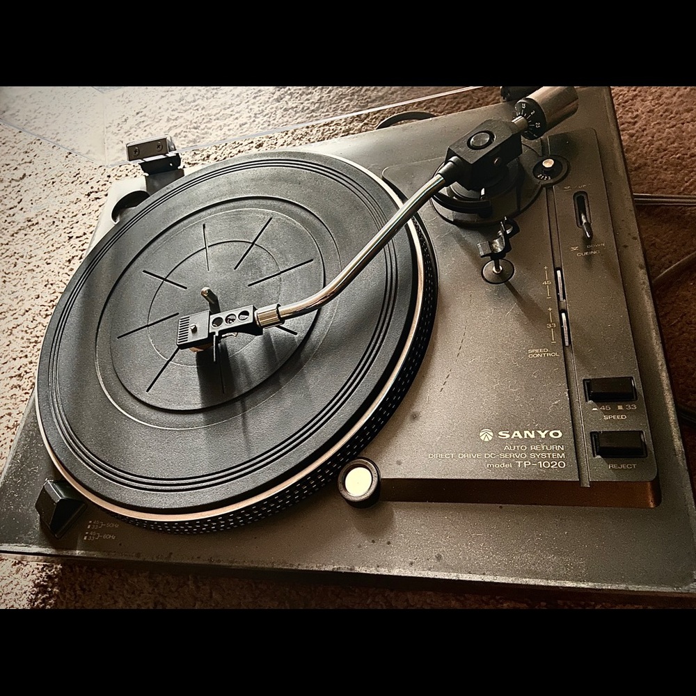Sanyo TP-1020 VINTAGE turntable